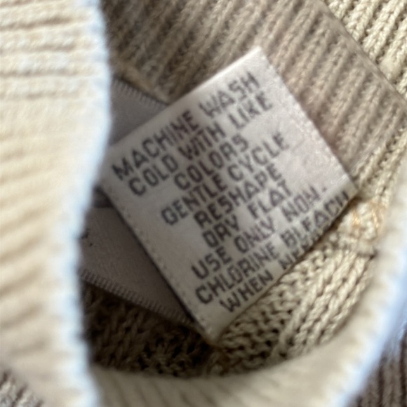 L.C.B.B., Ltd. seafoam green sleeveless mock turtleneck sweater tank top, size S - Picture 6 of 6